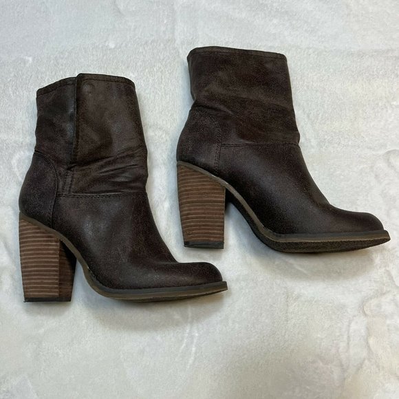 Sbicca Brown Ankle Boots - Picture 2 of 7